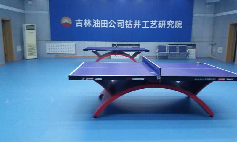 塑膠運動草莓视频APP色版適合地暖場所鋪設嗎？